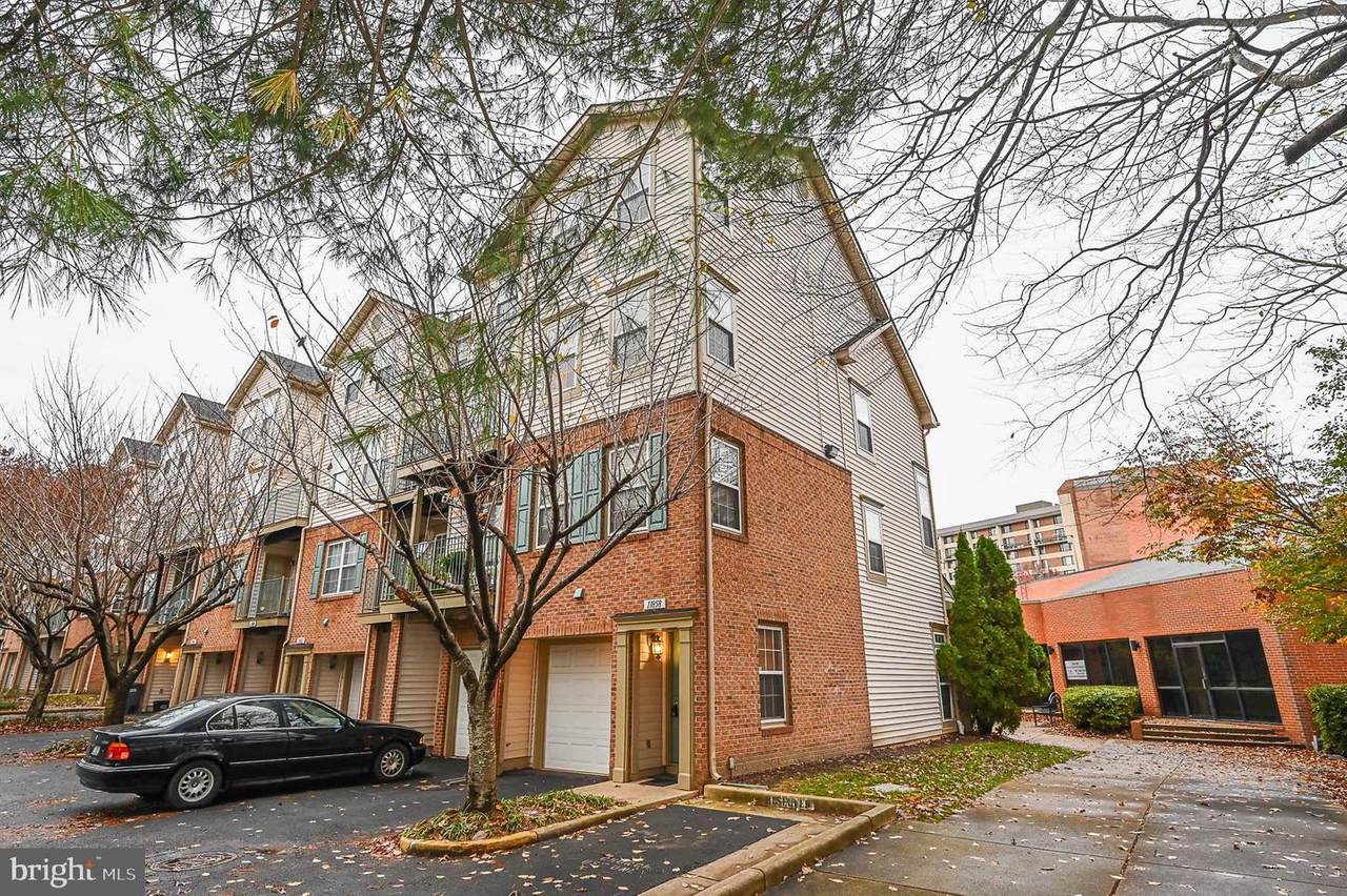 11858 Breton Court - Photo 1