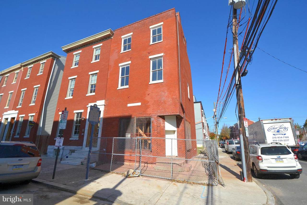 1601 Mount Vernon Street - Photo 1