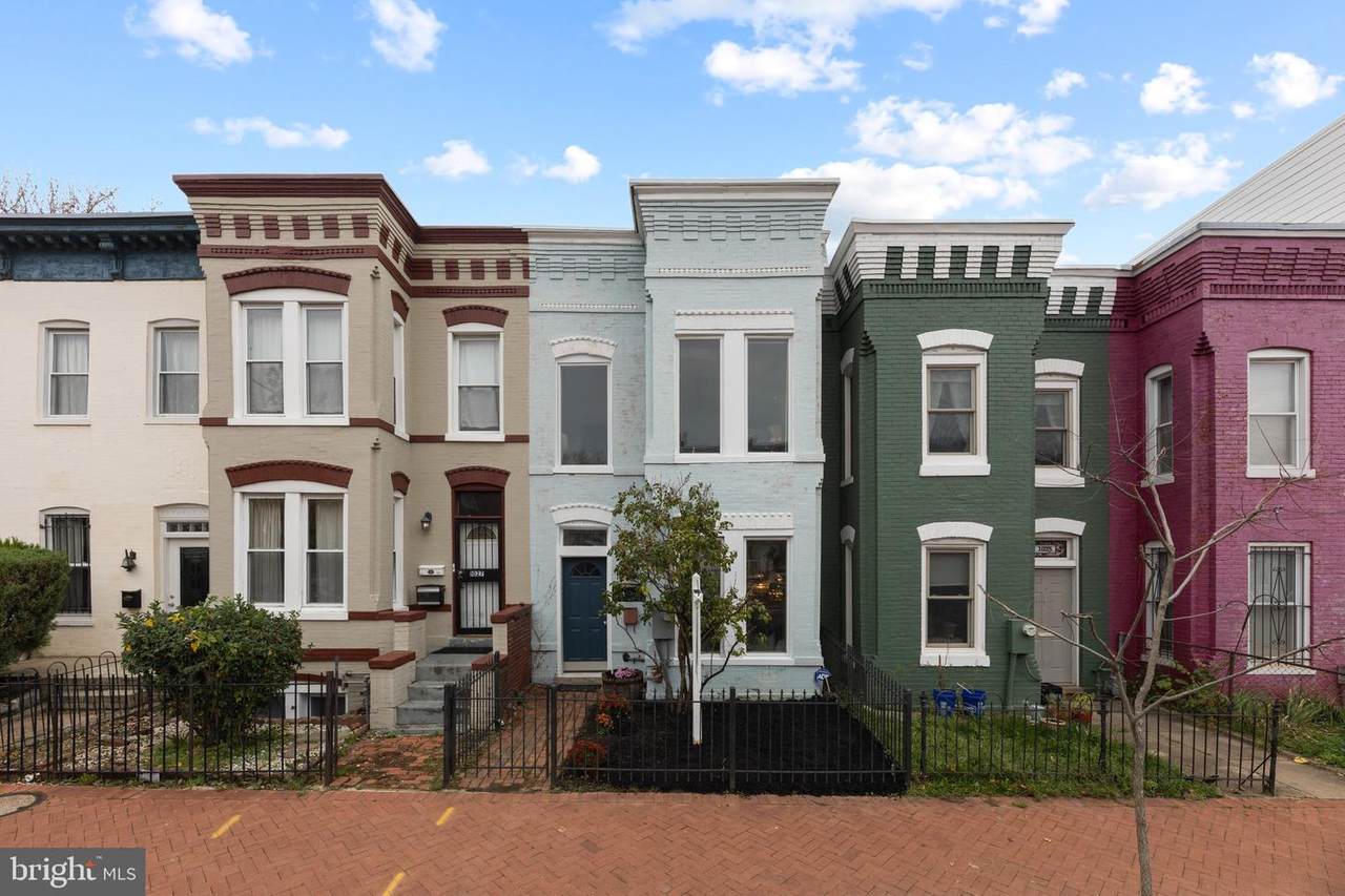 1025 4TH Street - Photo 1
