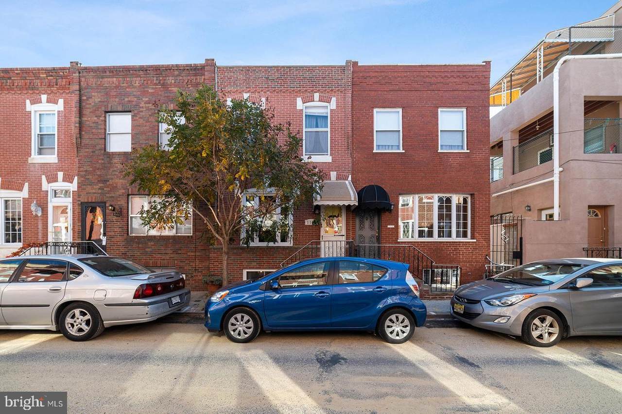 1142 Daly Street - Photo 1