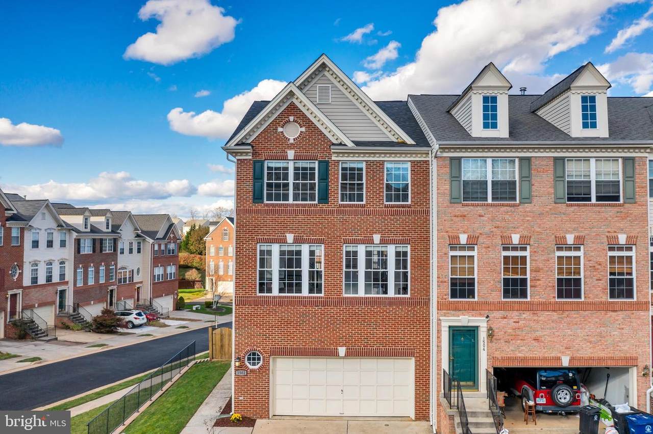 1502 Tecumseh Terrace - Photo 1