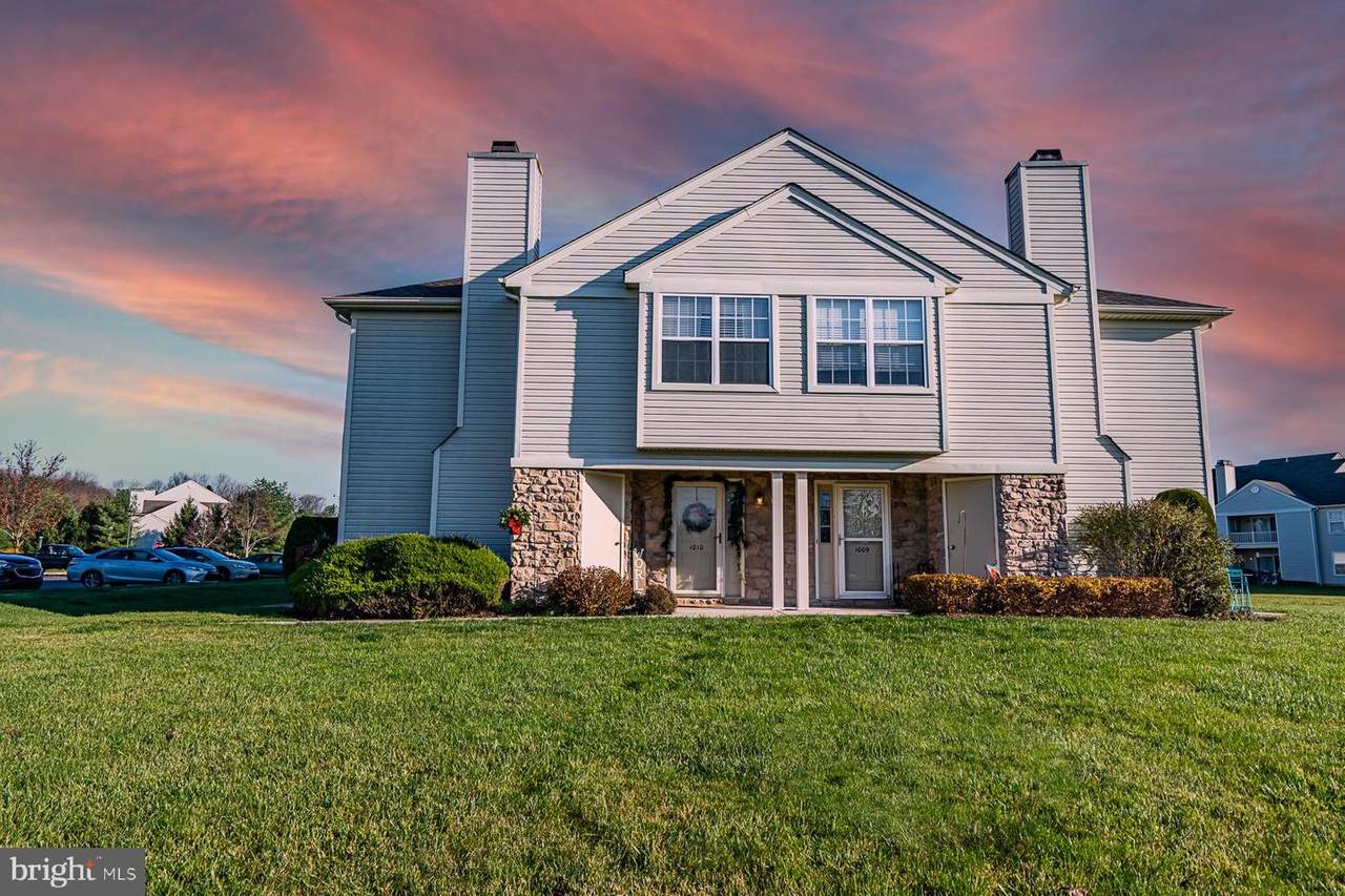 1010 Denby Court - Photo 1