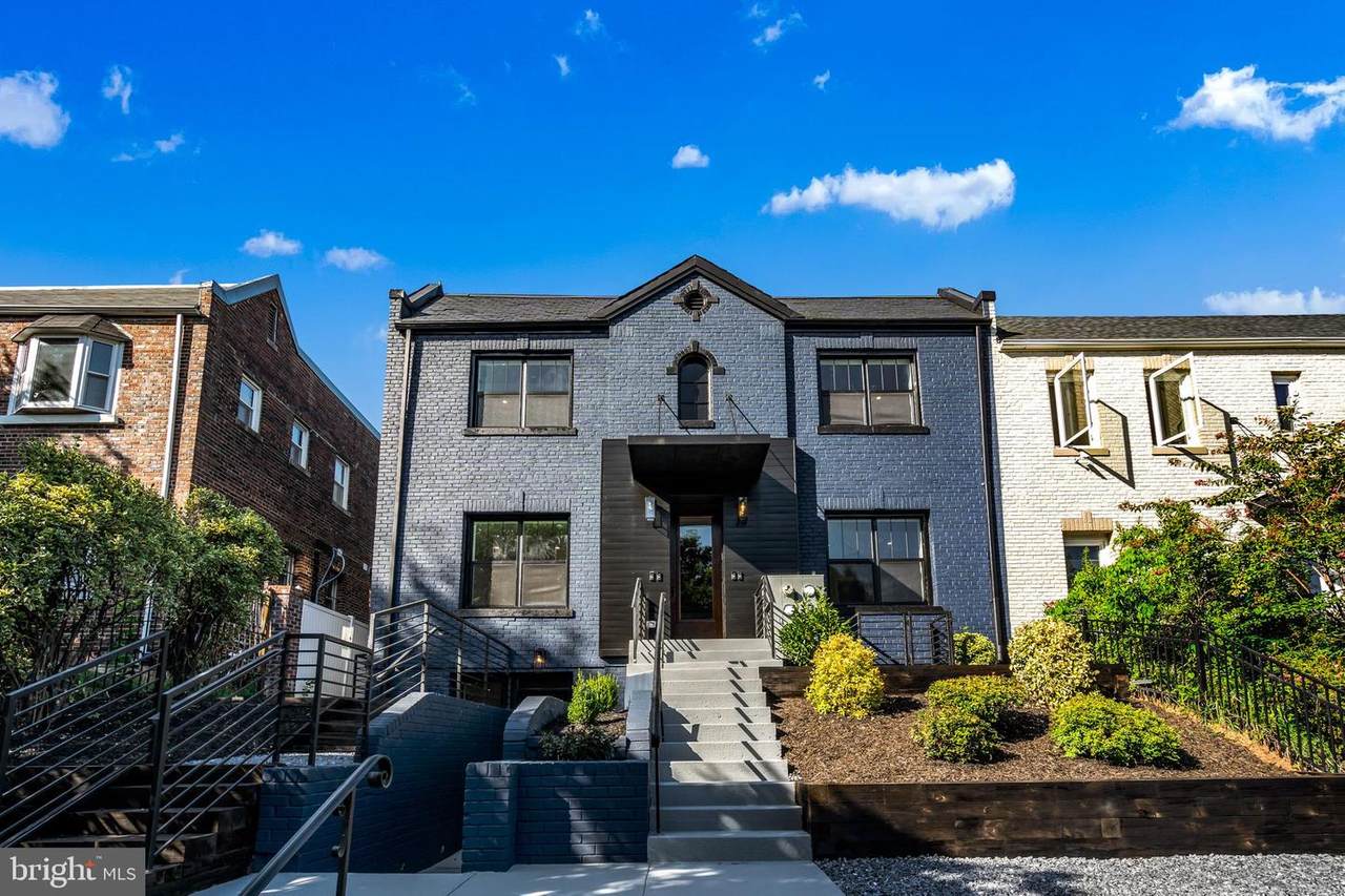 216 T Street - Photo 1
