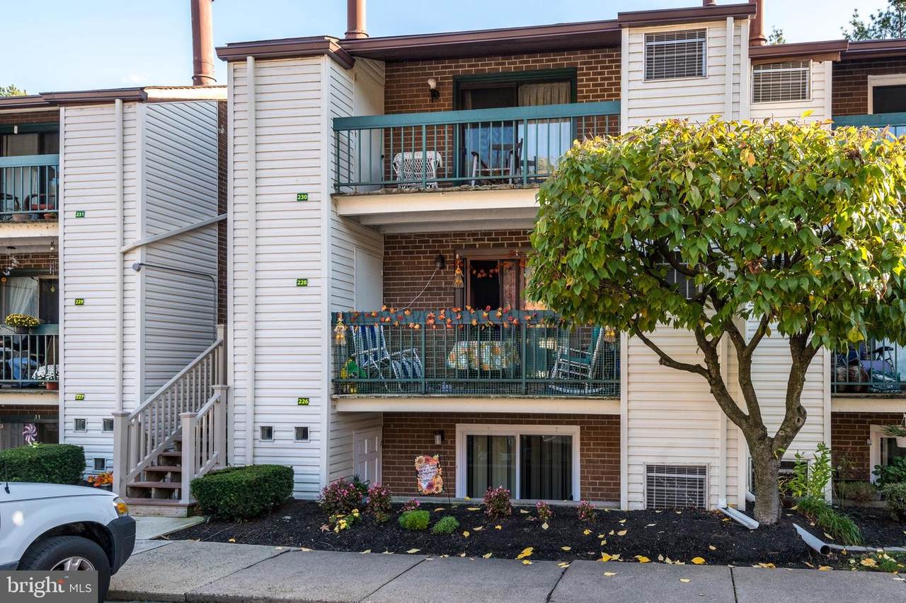 3750 Clarendon Avenue - Photo 1