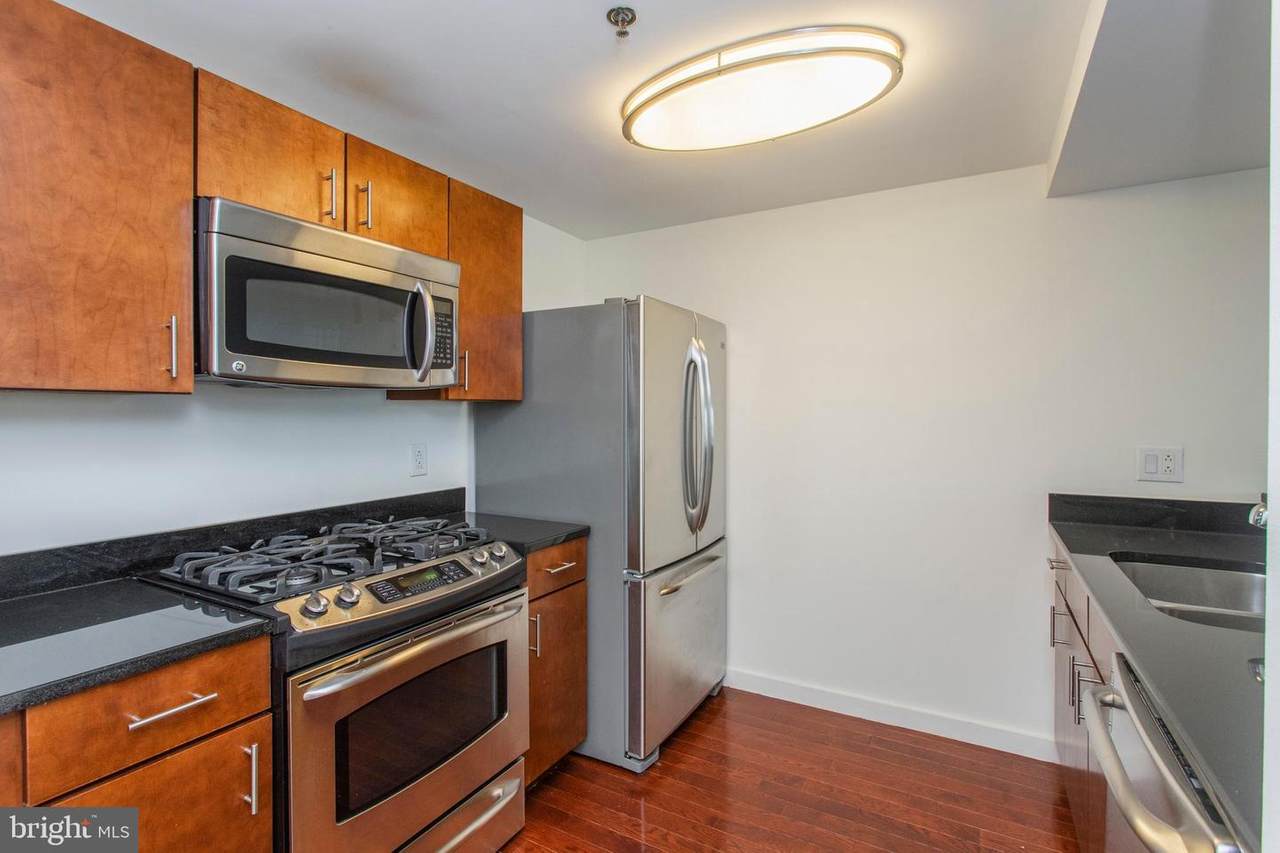 20 Front Street - Photo 1
