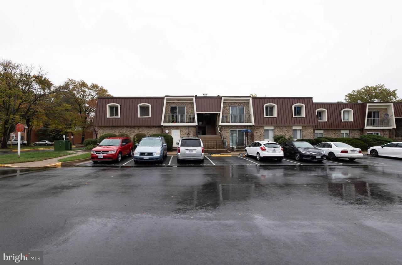 401 Dartmouth Drive - Photo 1