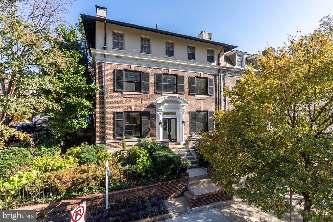 1933 19TH Street - Photo 1