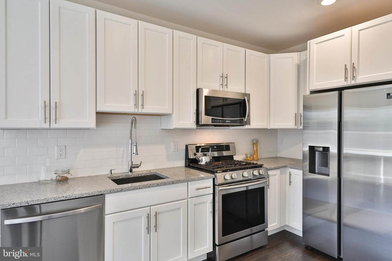 1429 Germantown Avenue - Photo 1