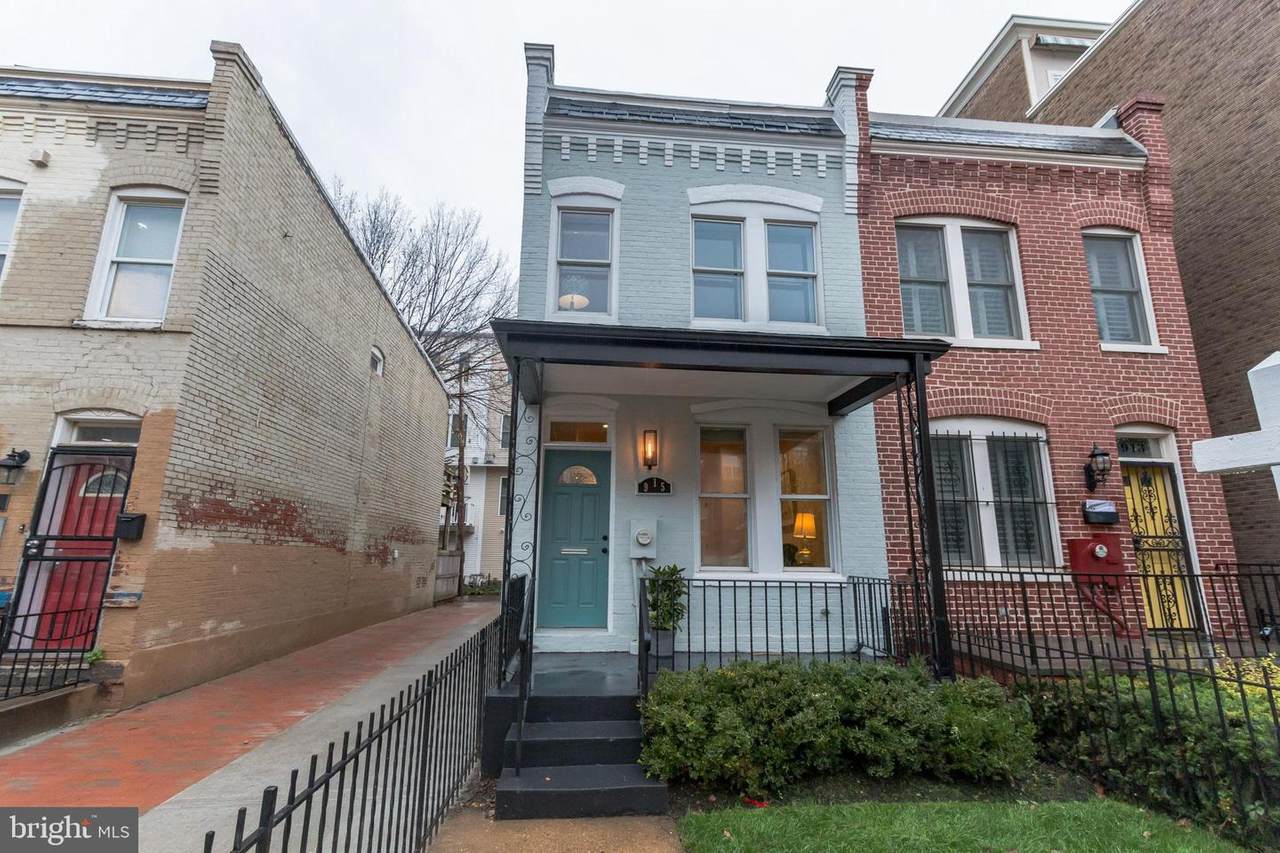 915 5TH Street - Photo 1