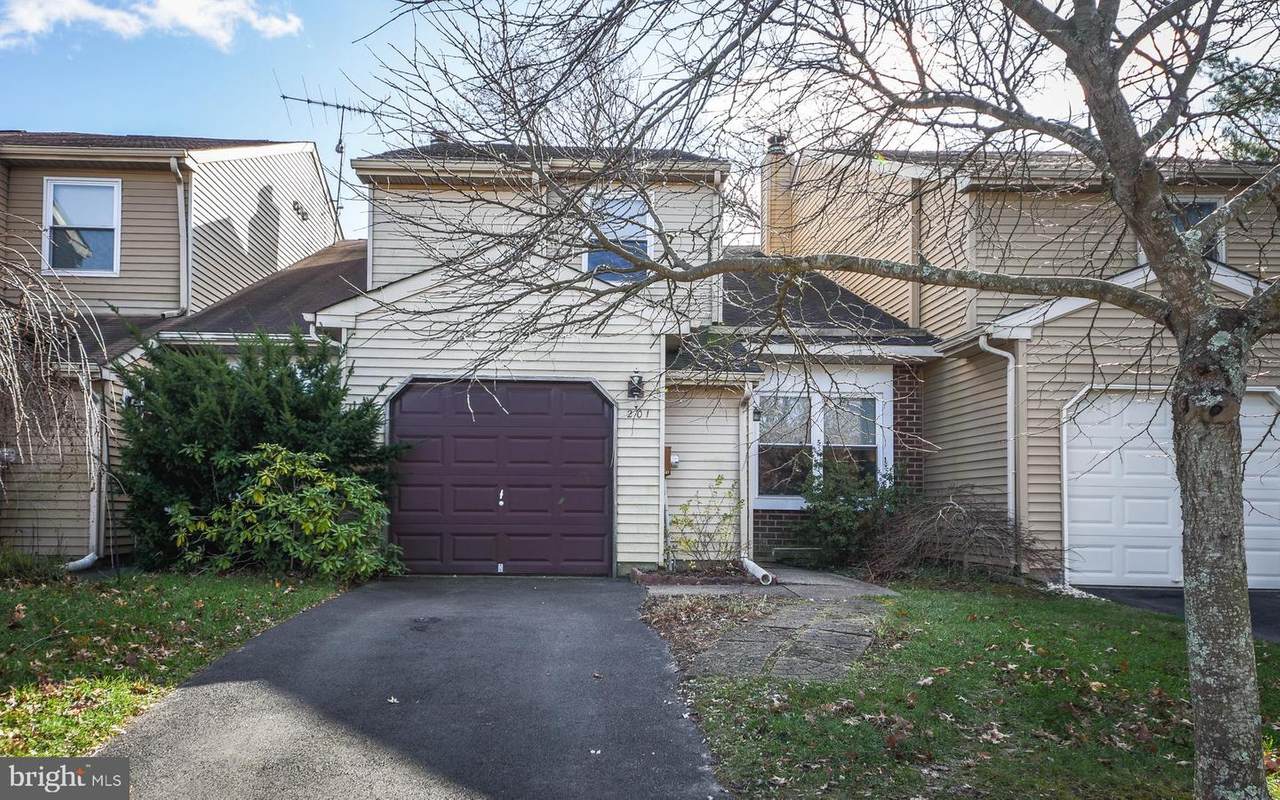 201 Flint Court - Photo 1