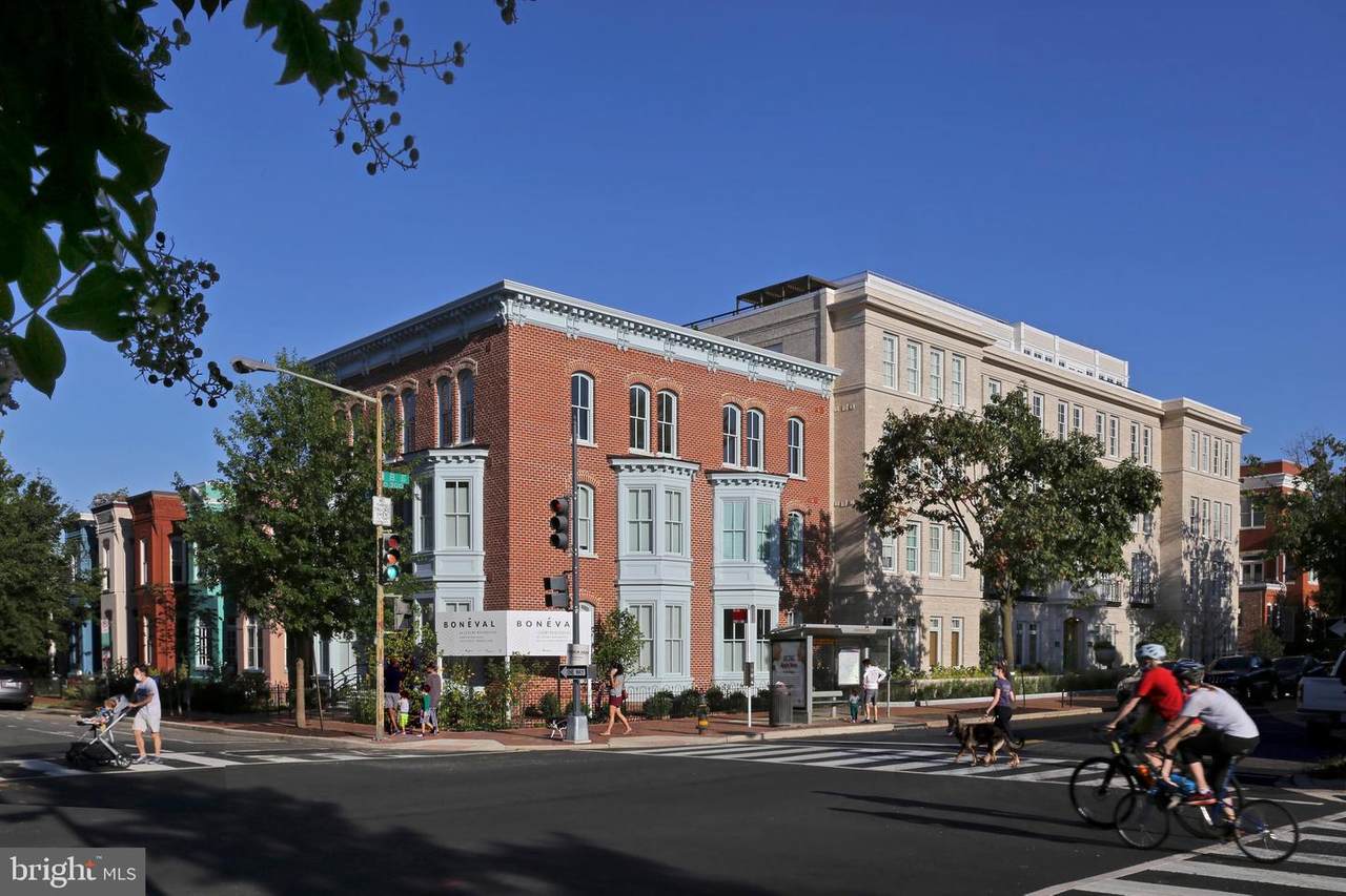 300 8TH Street - Photo 1