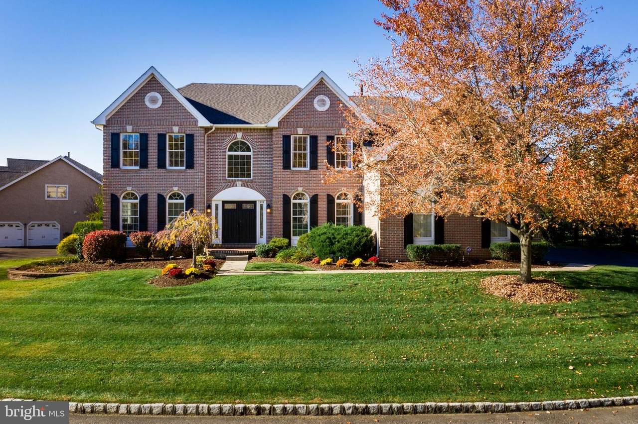 133 Oakmont Drive - Photo 1