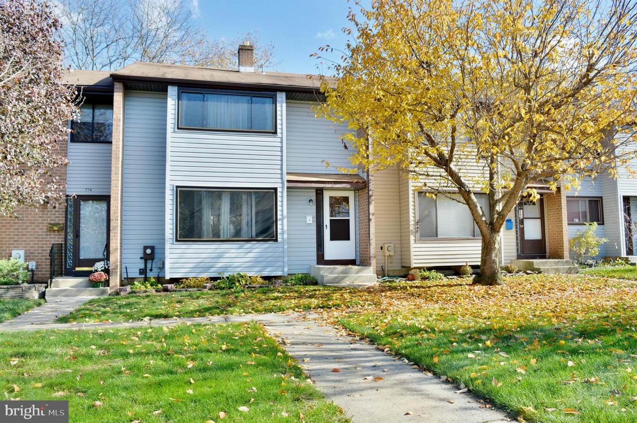 775 Twin Rivers Dr N - Photo 1