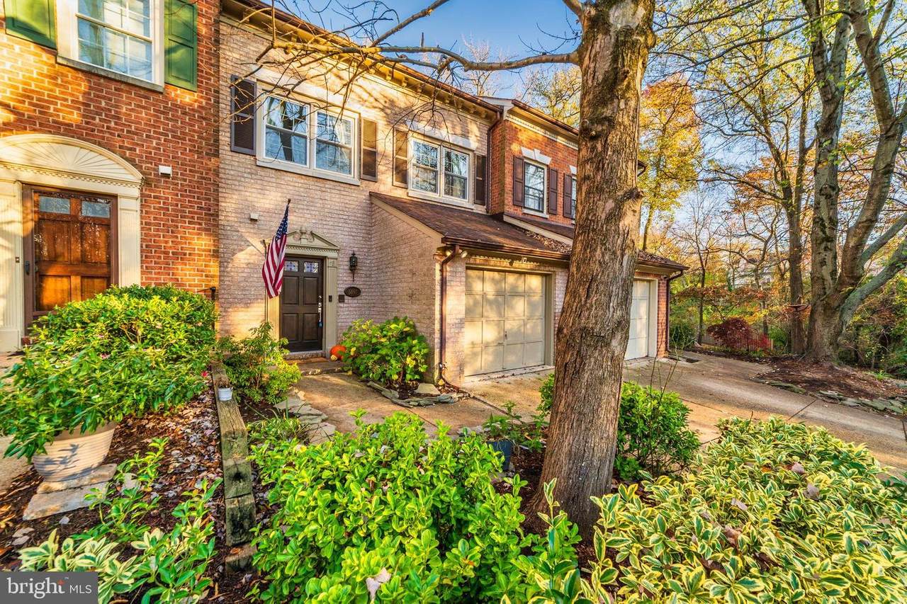 5897 Woodfield Estates Drive - Photo 1