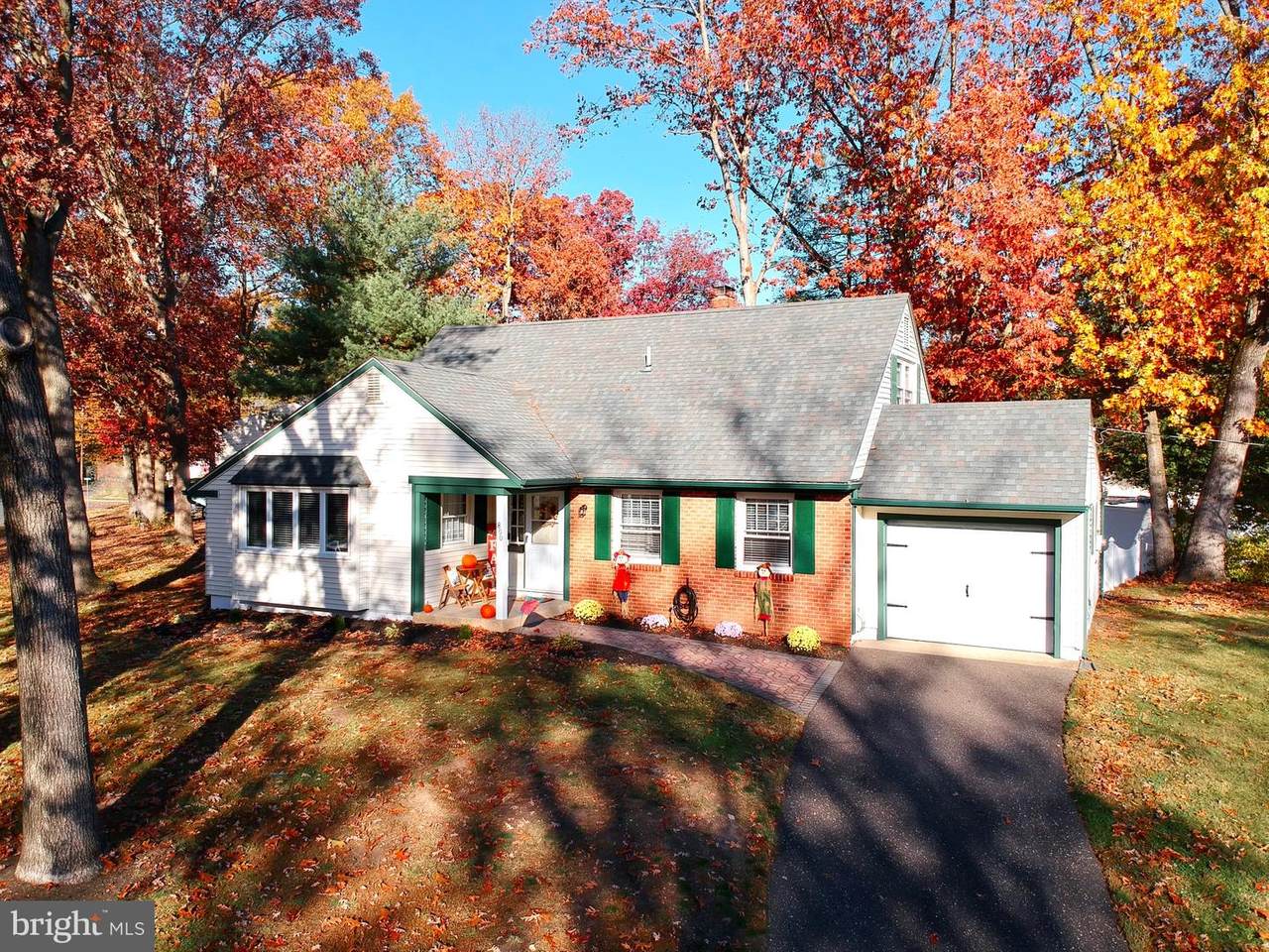 800 Saratoga Terrace - Photo 1