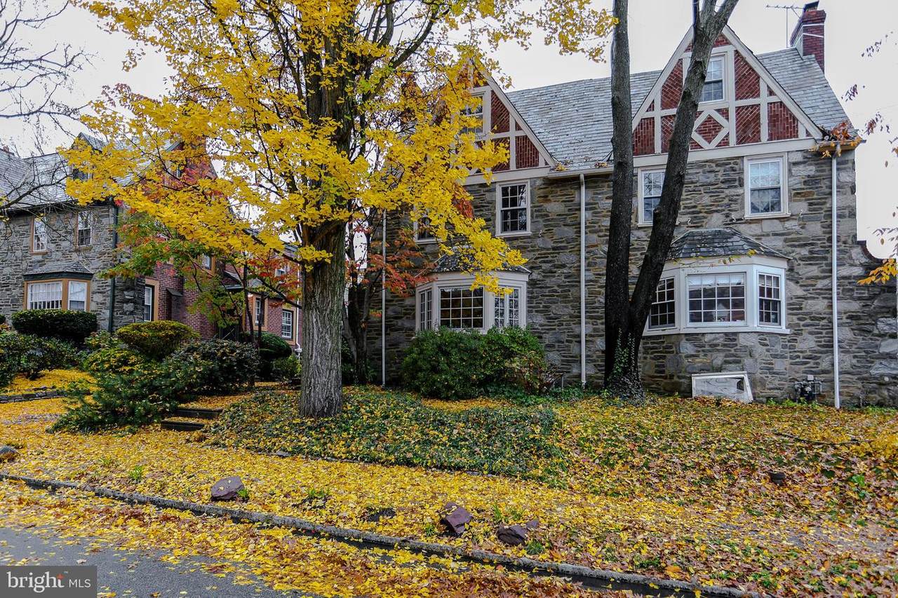 207 Edgehill Road - Photo 1