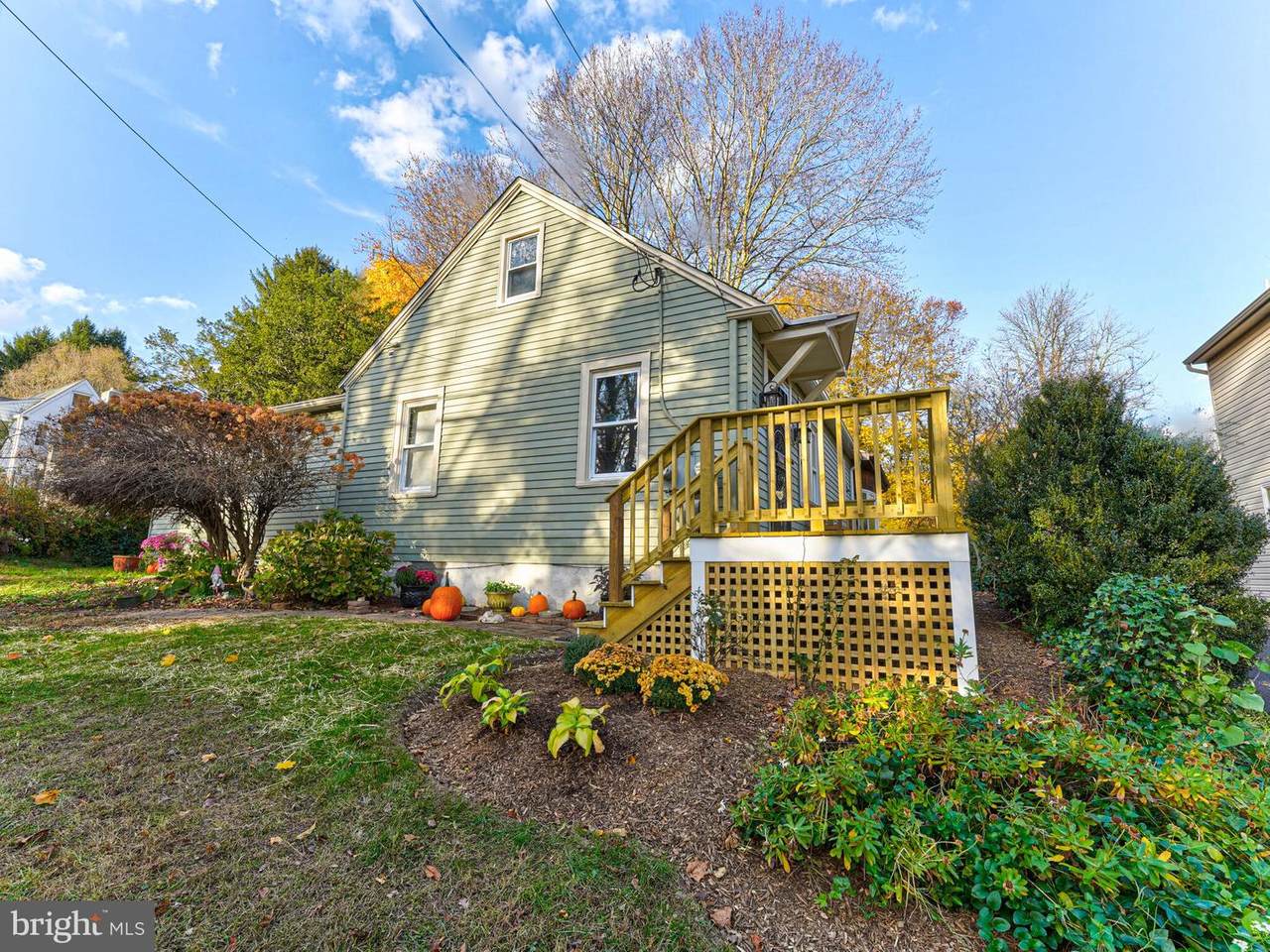 533 Ridge Avenue - Photo 1