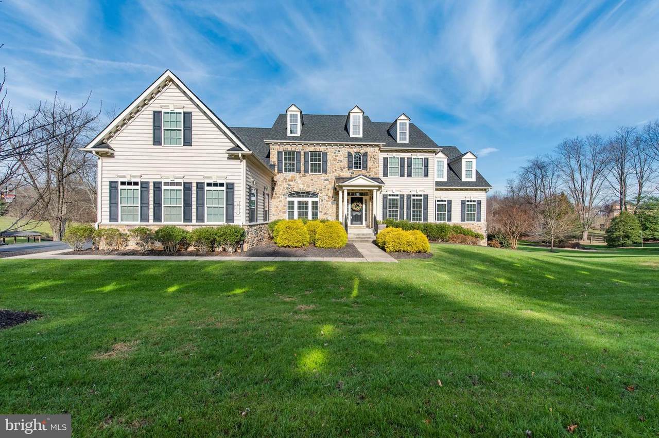 10111 Saddlebrook Farm Trail - Photo 1