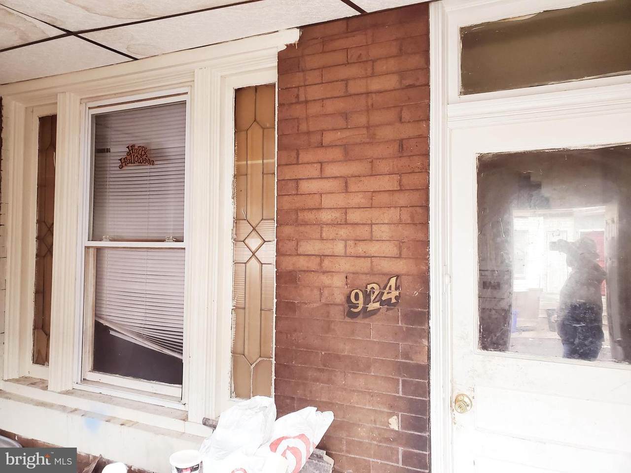 924 Schiller Street - Photo 1