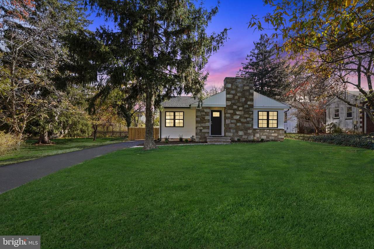 79 Erdman Avenue - Photo 1