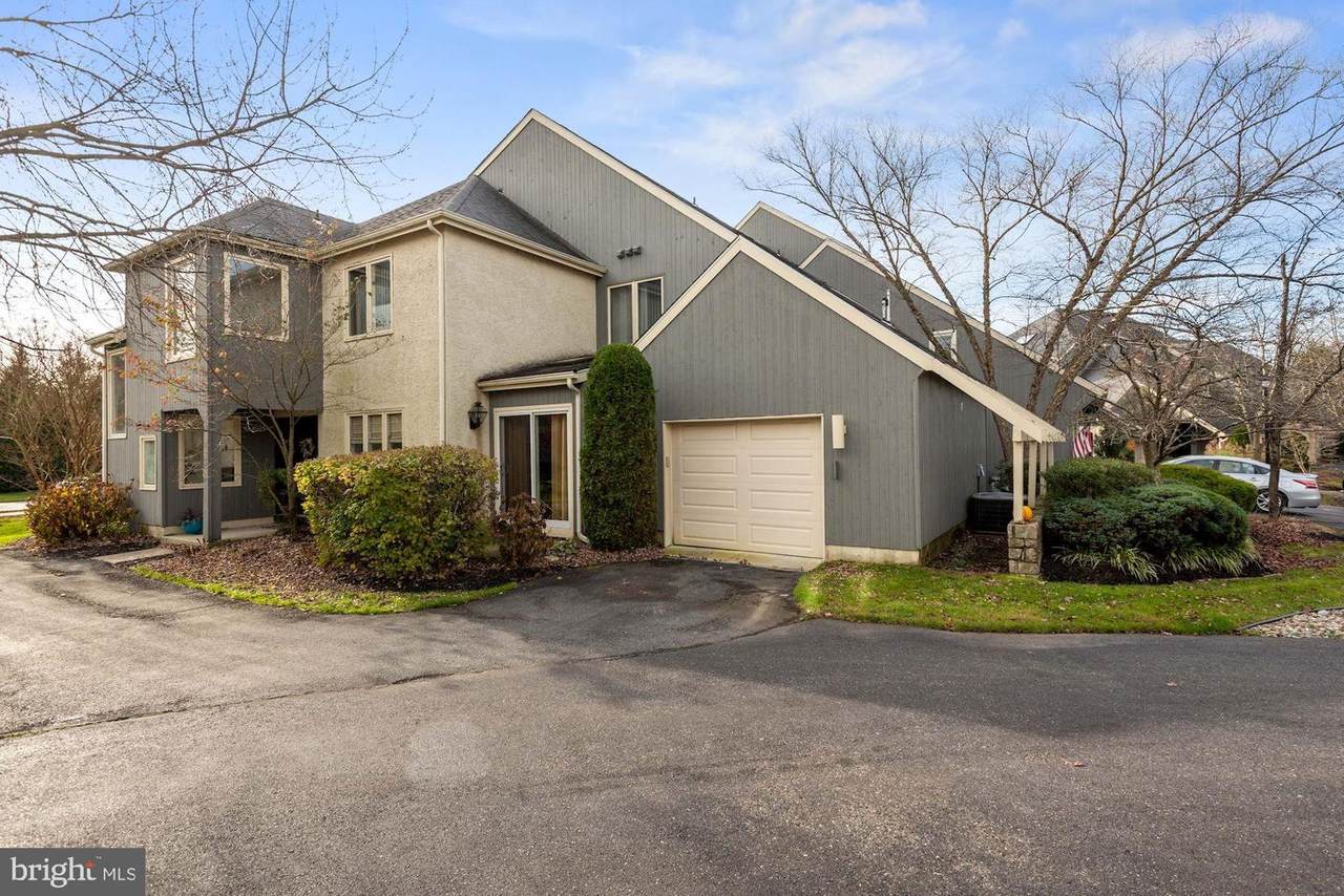 956 Chanticleer - Photo 1
