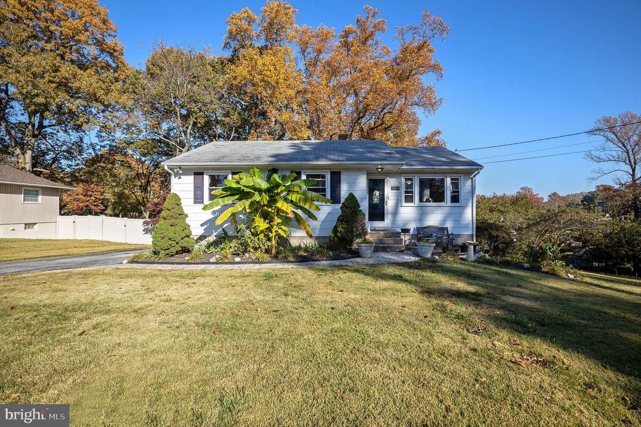 1044 Sun Valley Drive - Photo 1
