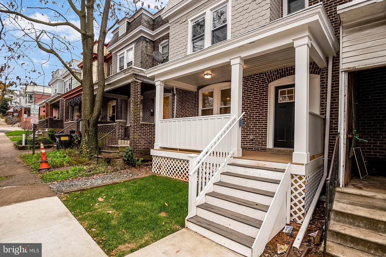 404 Clayton Street - Photo 1