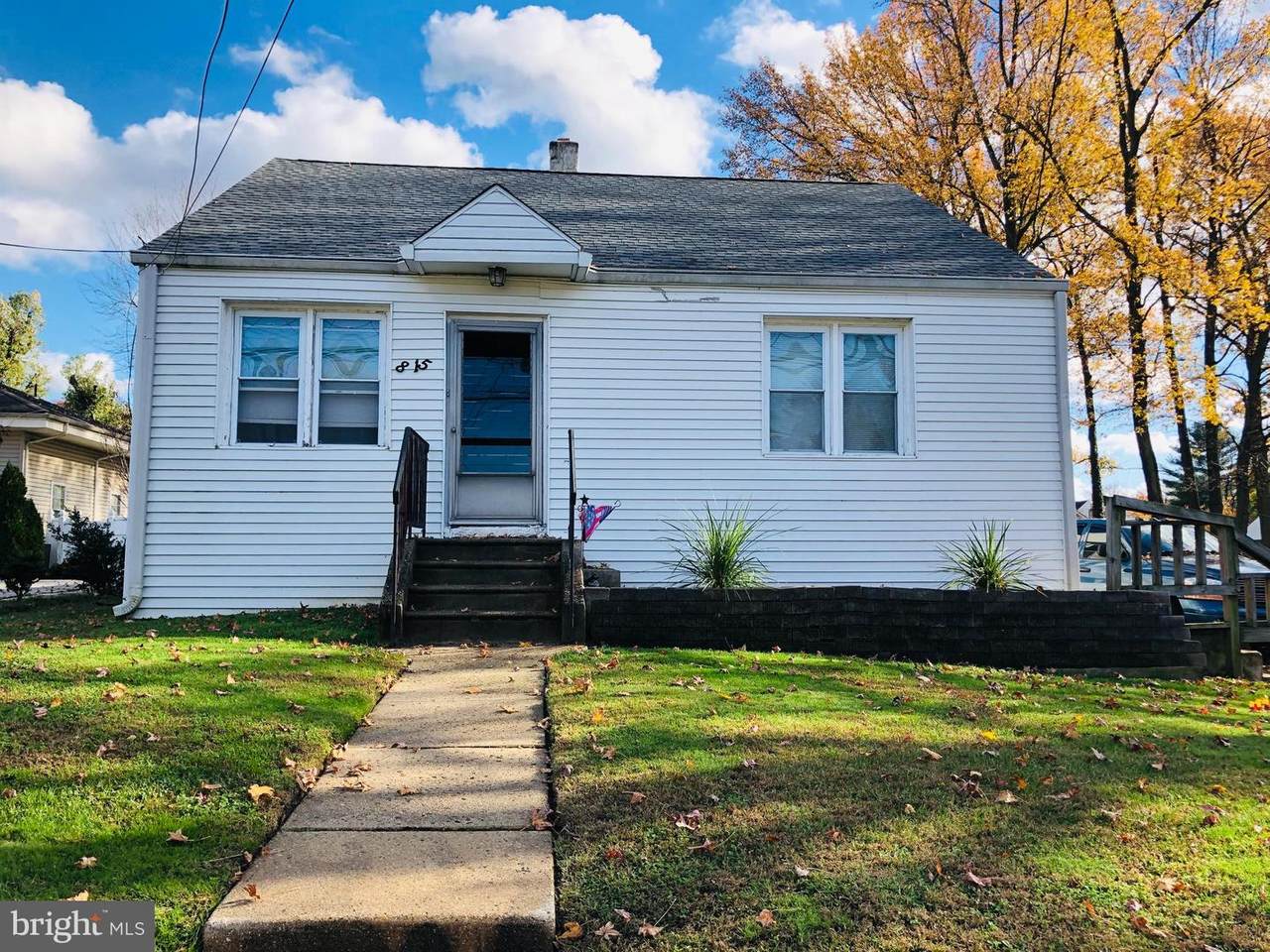 815 Longwood Avenue - Photo 1