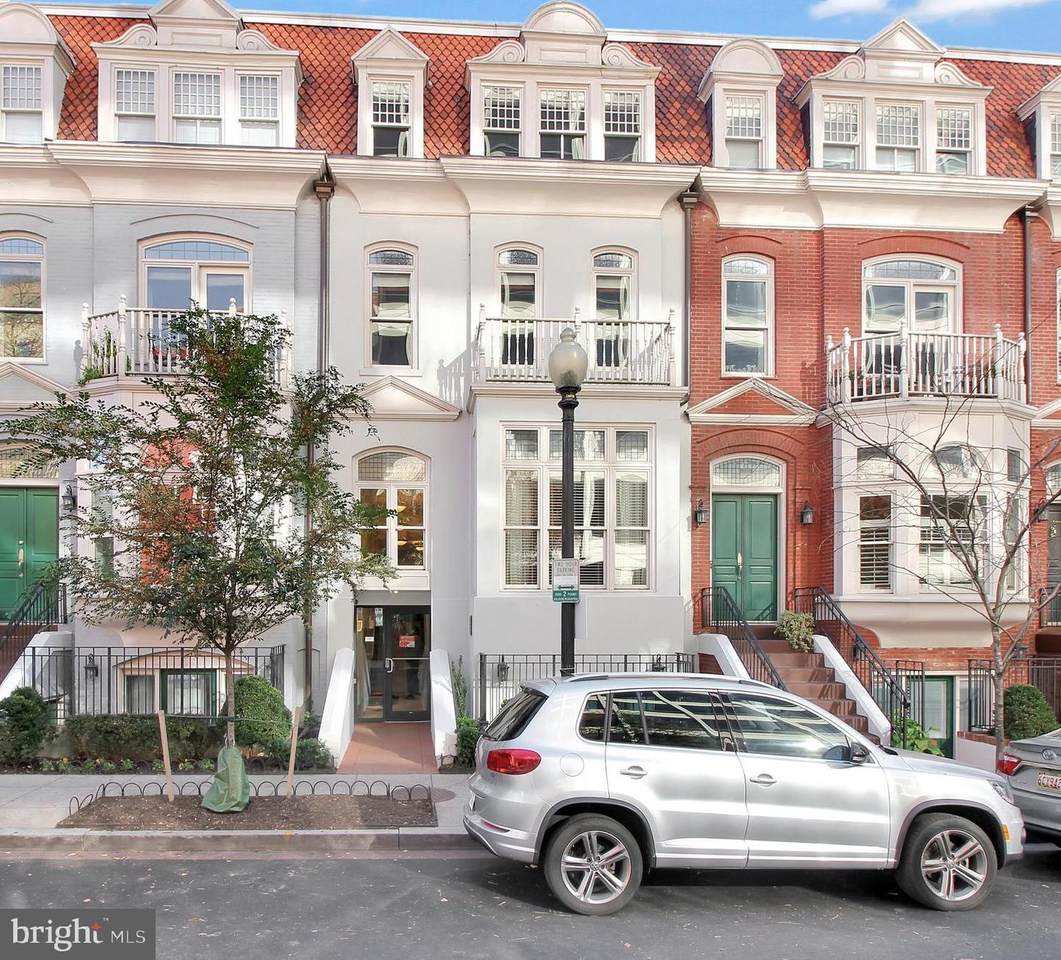 1830 Jefferson Place - Photo 1