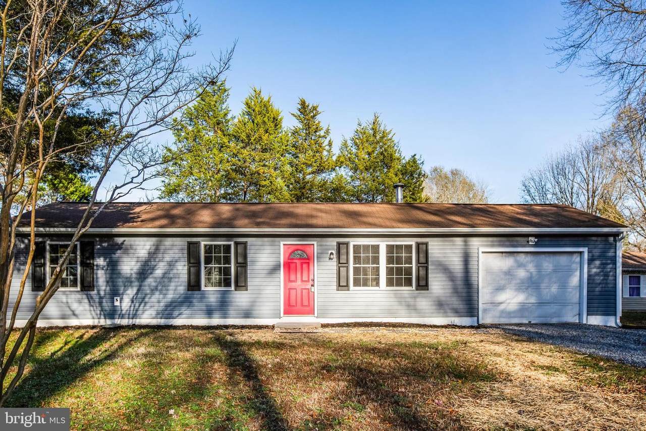 202 Mahone Court - Photo 1