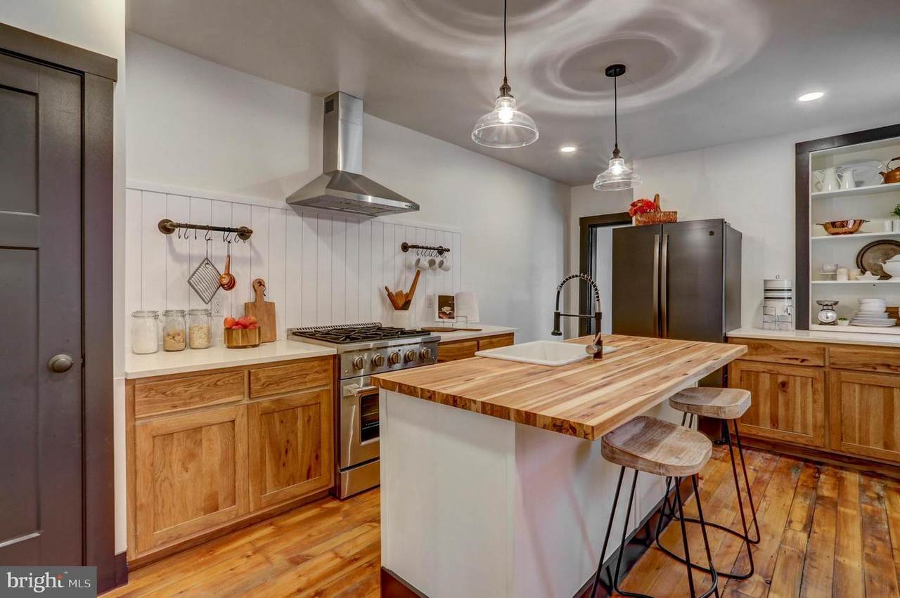 509 King Street - Photo 1
