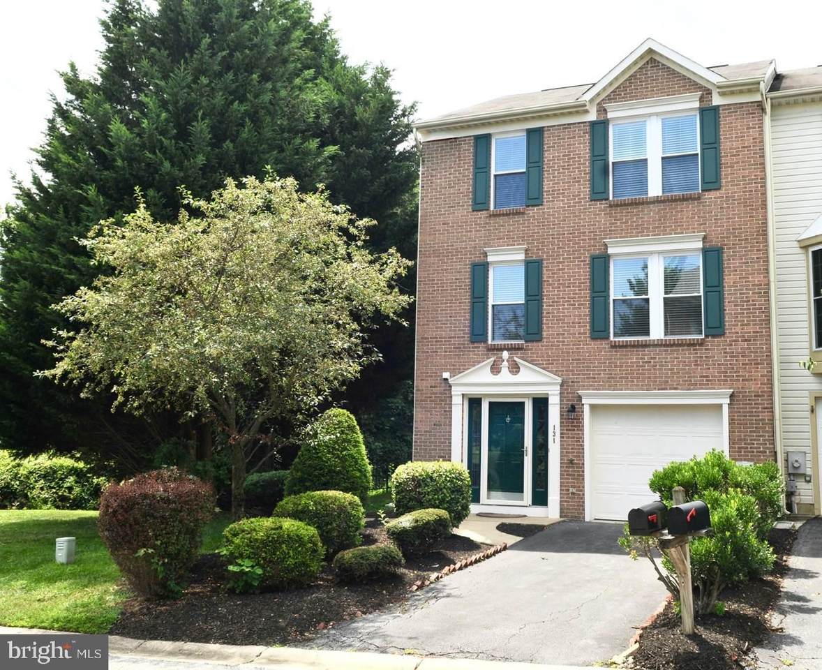 131 Steven Lane - Photo 1