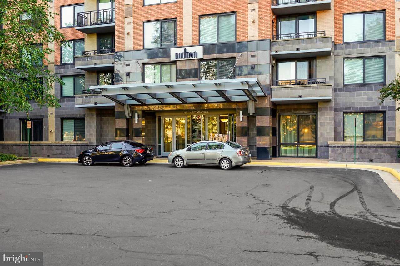 2451 Midtown Avenue - Photo 1