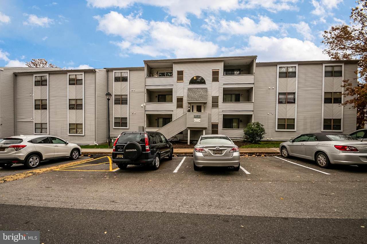 1433 Governor Circle - Photo 1
