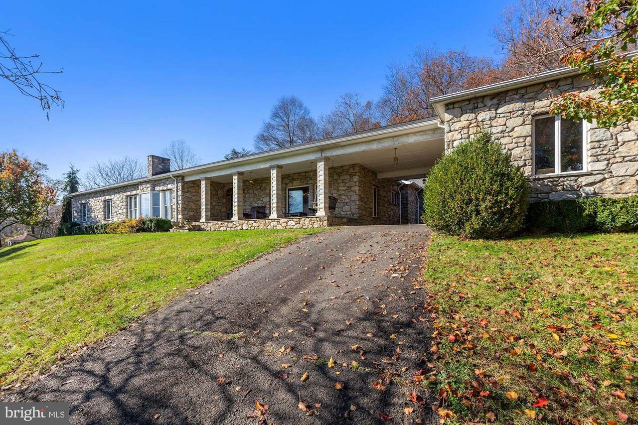 10500 Hume Road - Photo 1
