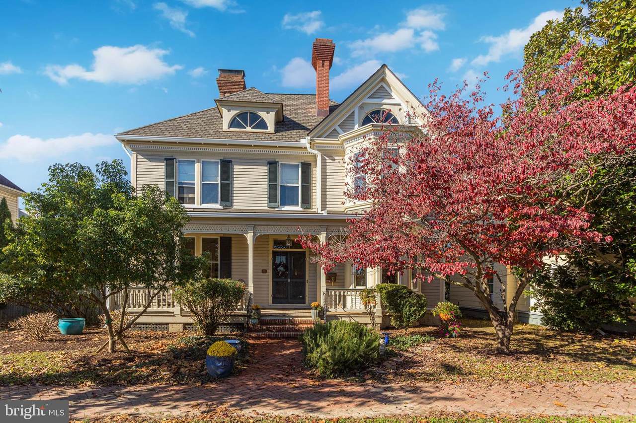 9 Aurora Street - Photo 1