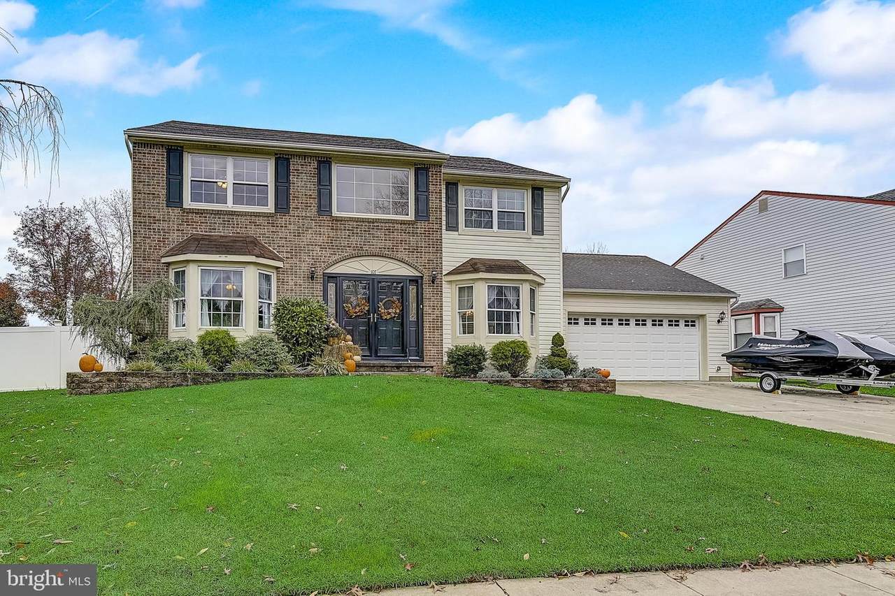 107 Stonebrook Drive - Photo 1