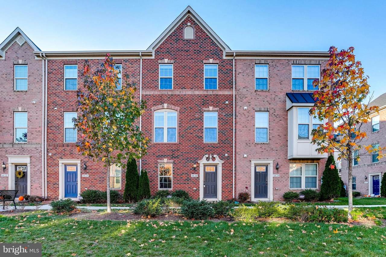 4626 Hudson Street - Photo 1