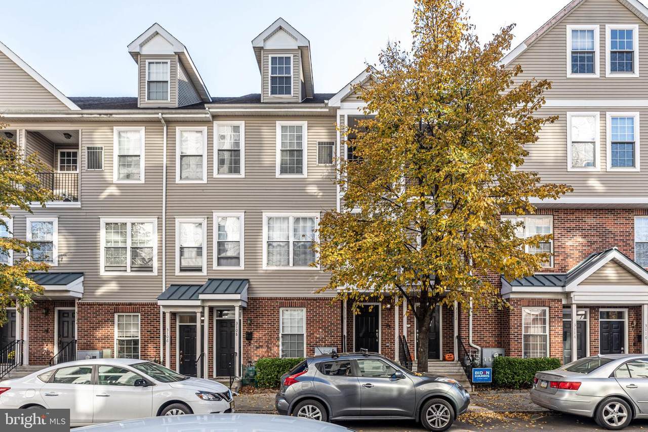 3110 Master Street - Photo 1