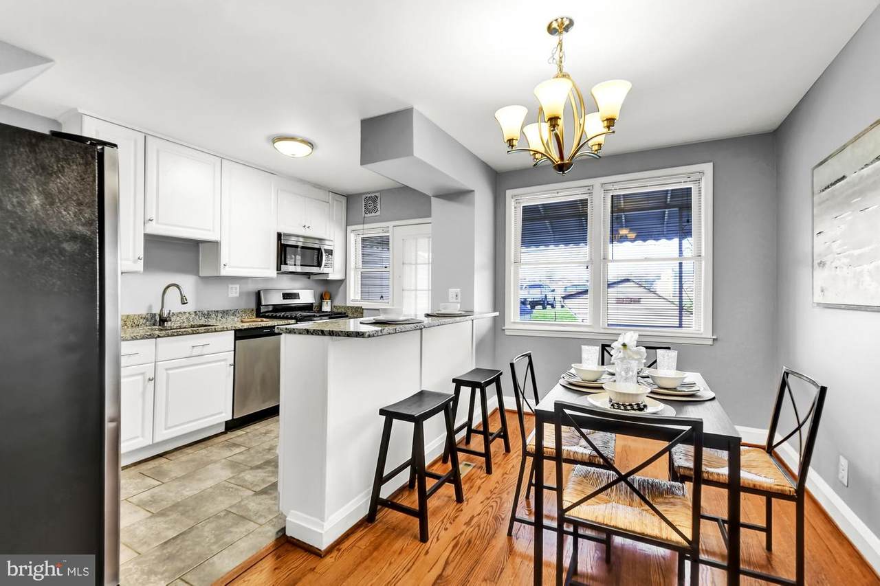 2816 Plainfield Road - Photo 1