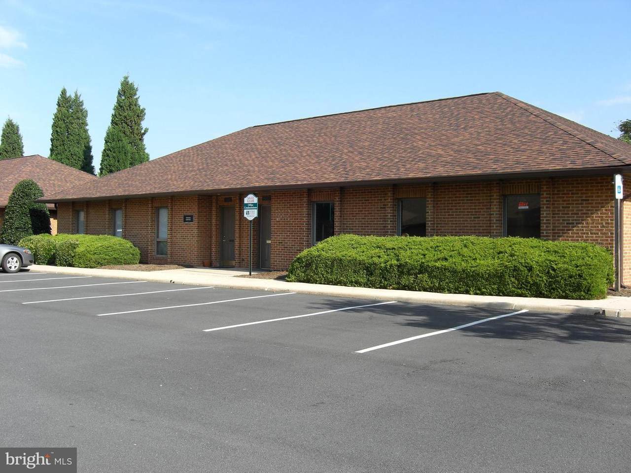 9832 Business Way - Photo 1