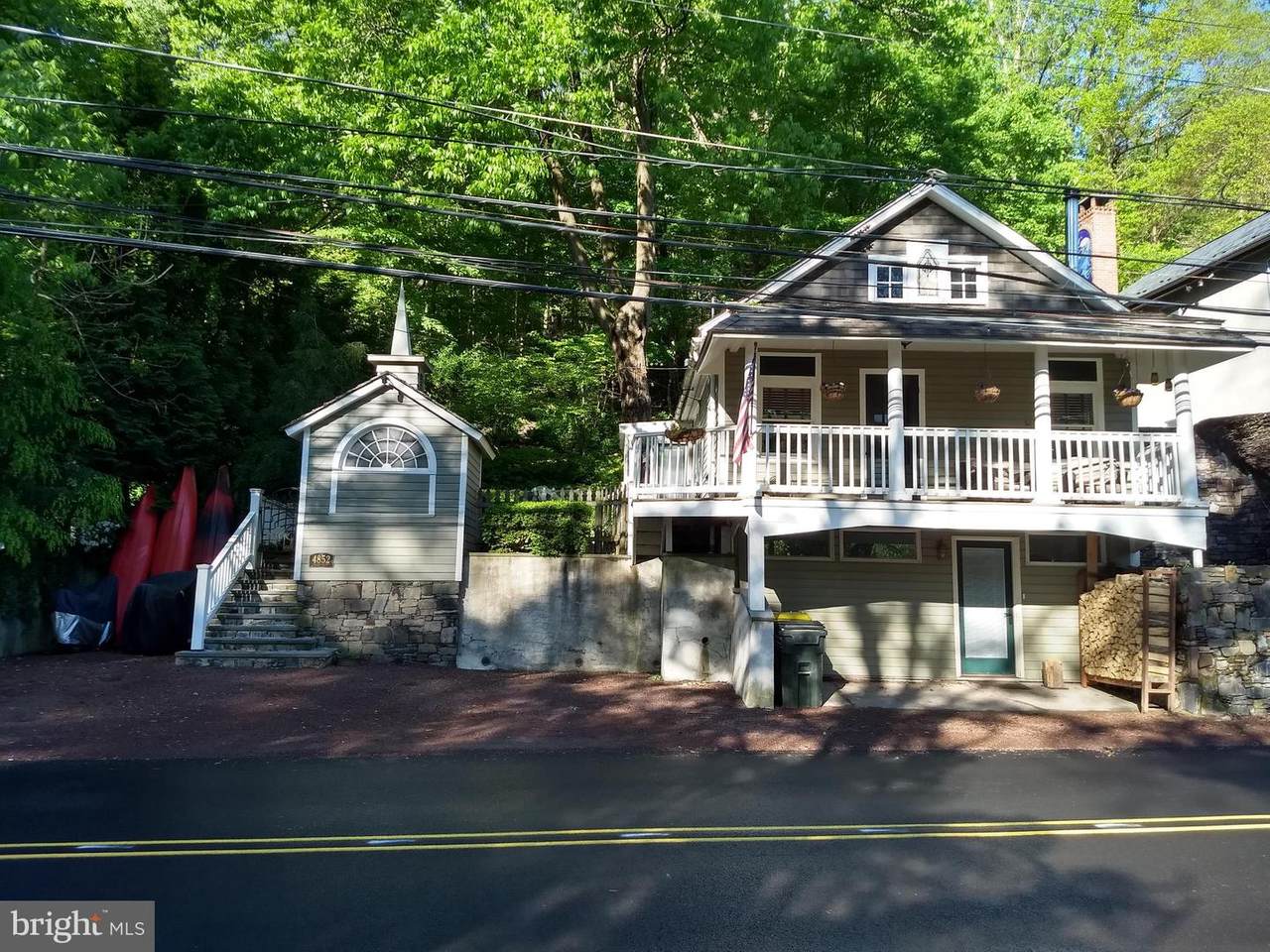 4852 River Road - Photo 1