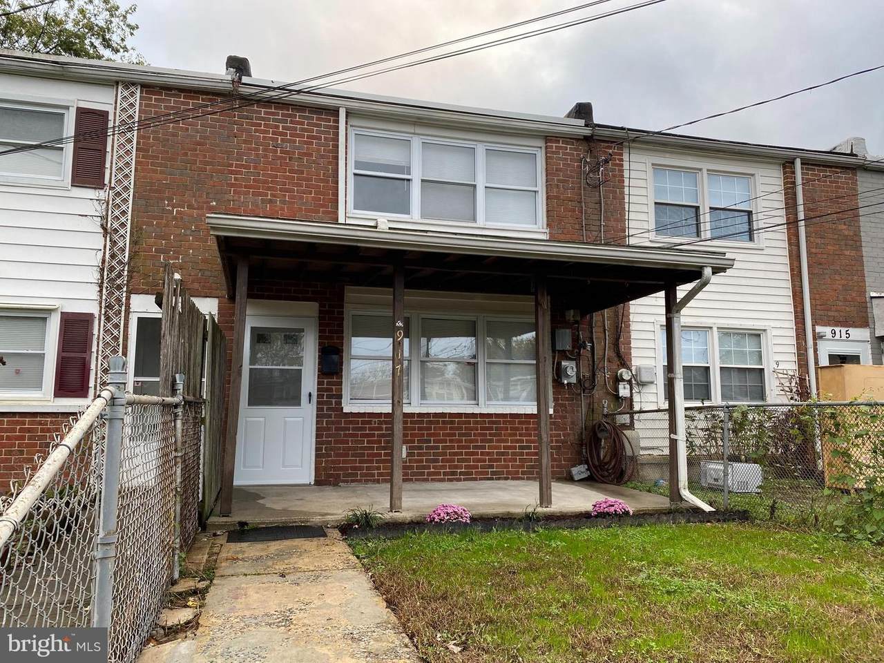917 Imperial Court - Photo 1
