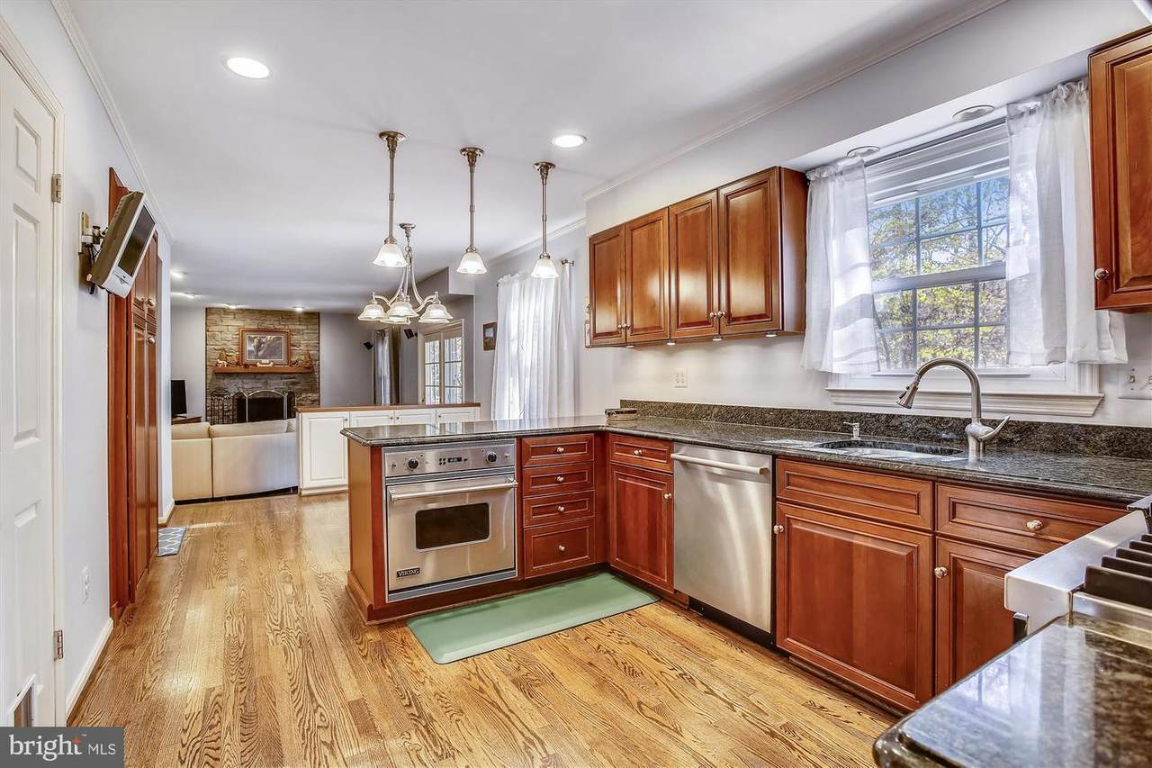 7321 Walnut Knoll Drive - Photo 1