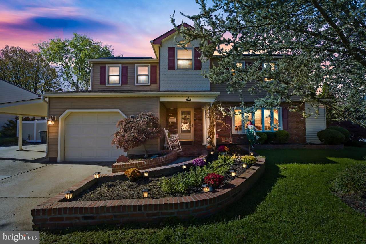 6 Hampton Drive - Photo 1