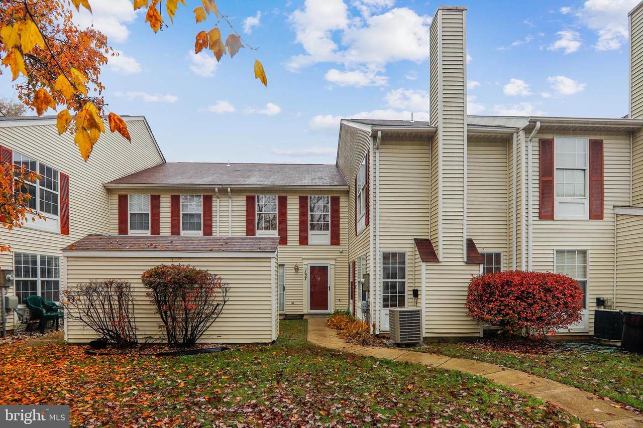 137 Azalea Court - Photo 1