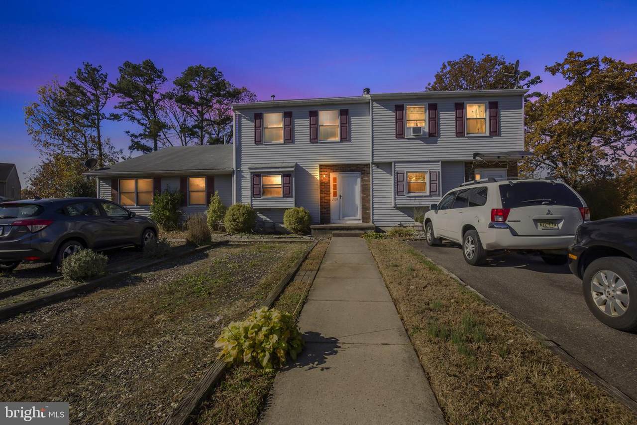 2303 Memorial Court - Photo 1
