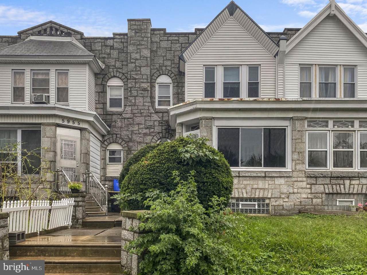 5953 Roosevelt Boulevard - Photo 1