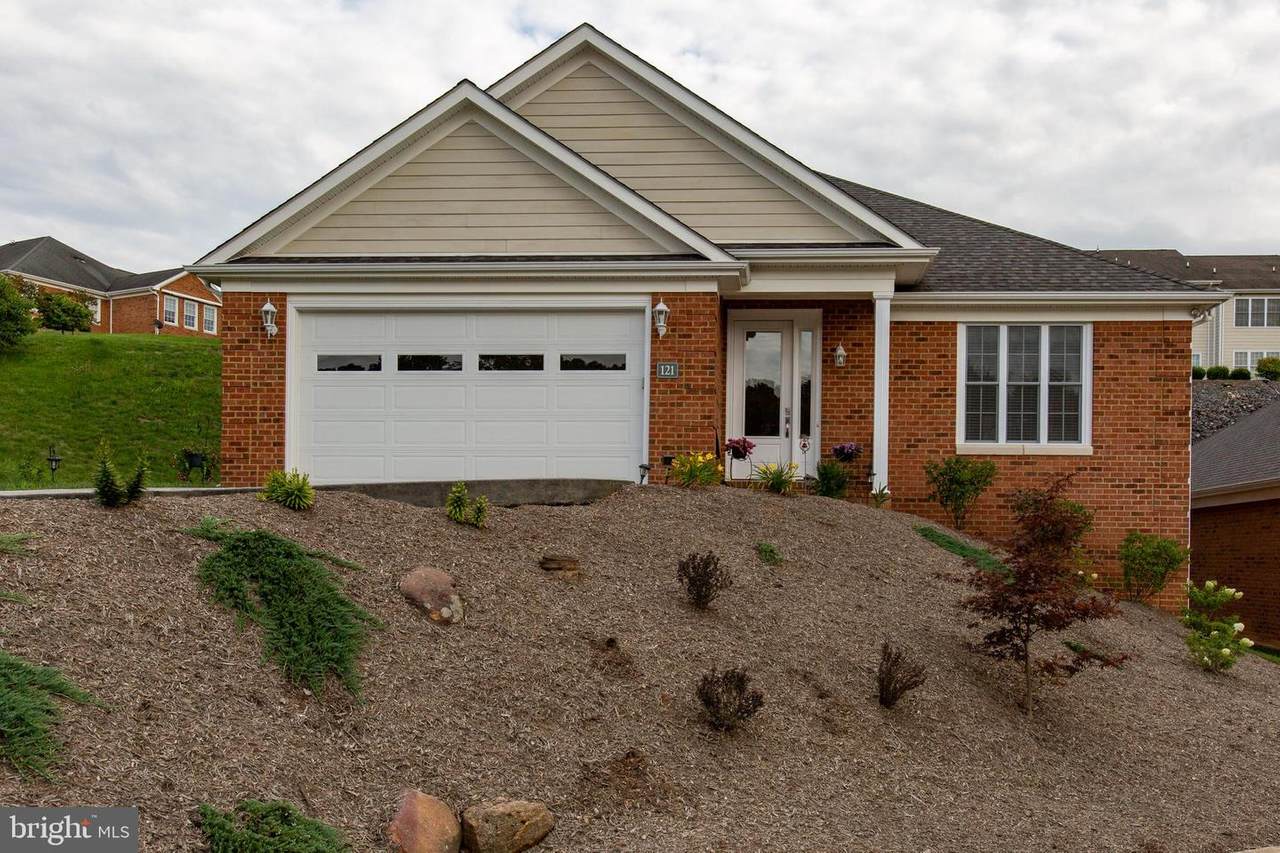 121 Anna Mae Court - Photo 1