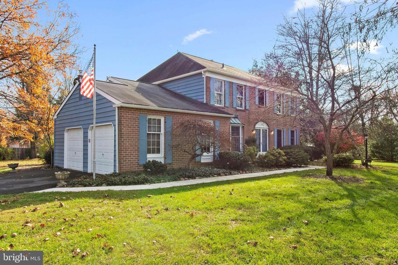 2 Bennington Drive - Photo 1